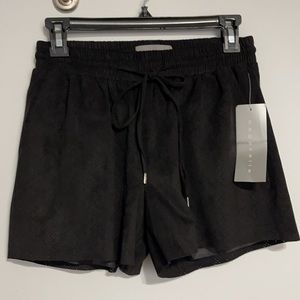 Bagatelle Shorts Black XS NWT